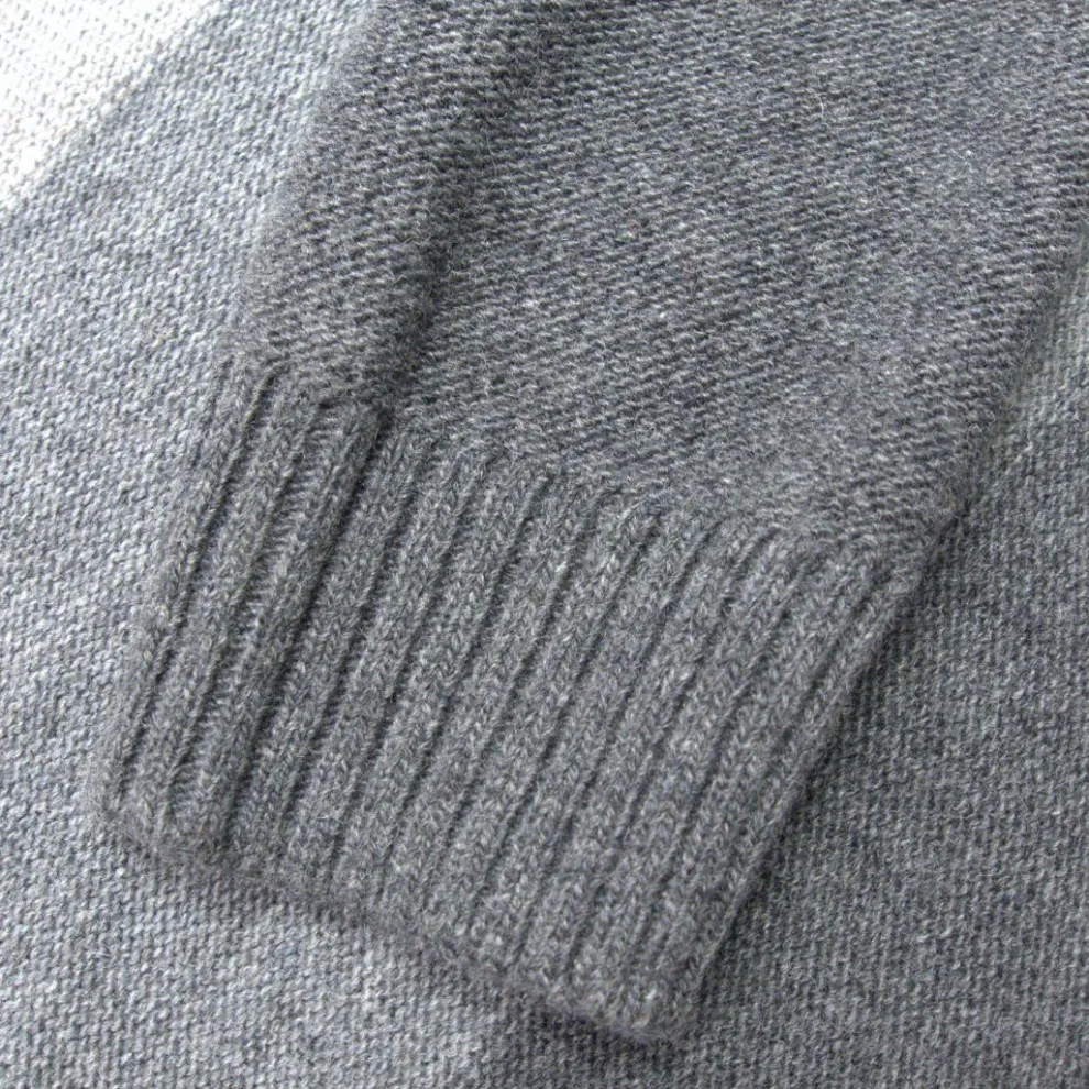 Kos Sweater